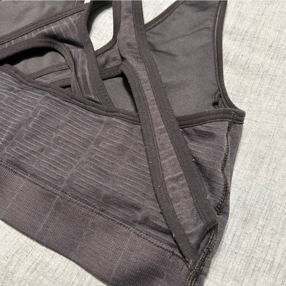 Gymshark Purple Cross-Back Sports Bra - Picture 3 of 4